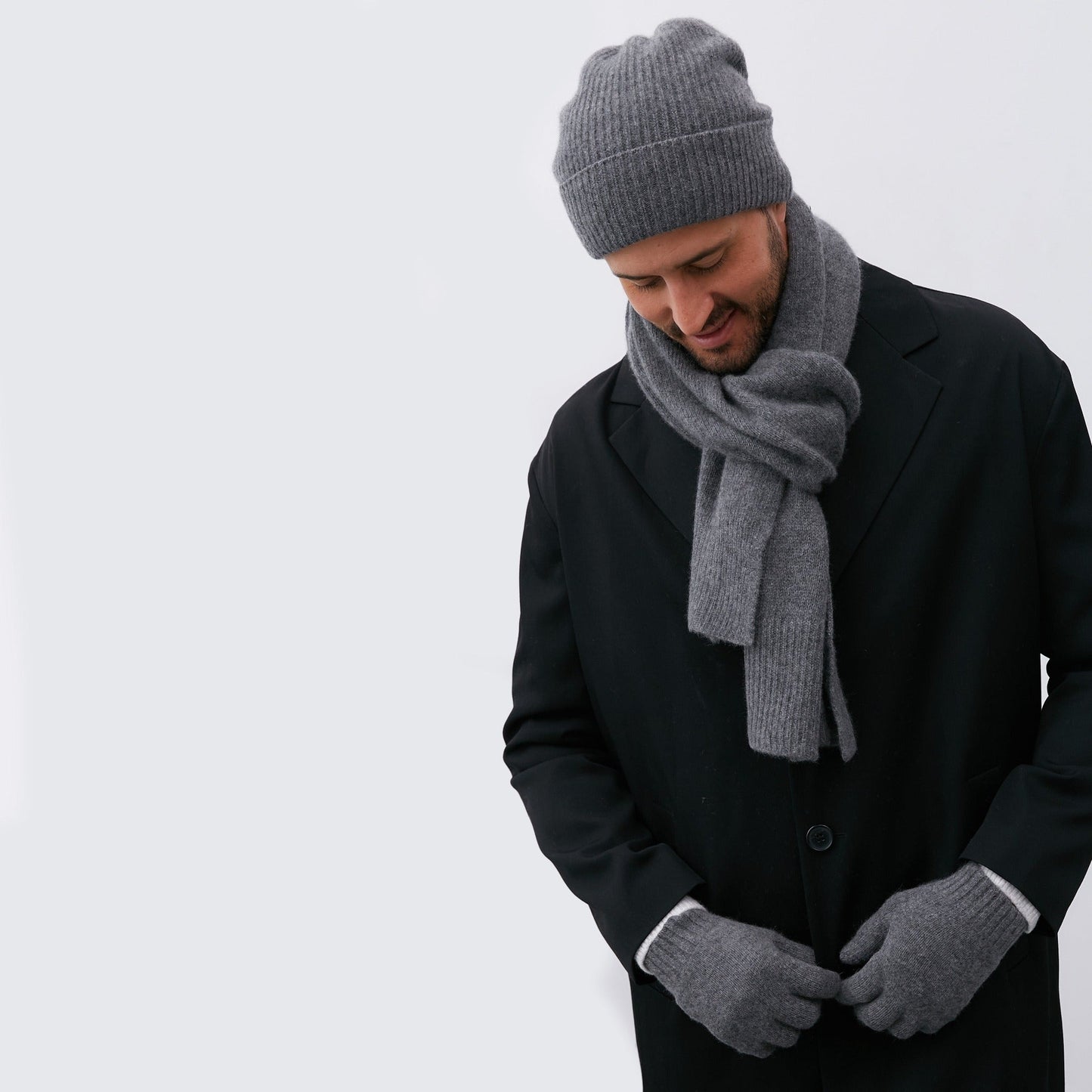 MEN'S CASHMERE RIBBED HAT WITH FOLDED CUFF-9