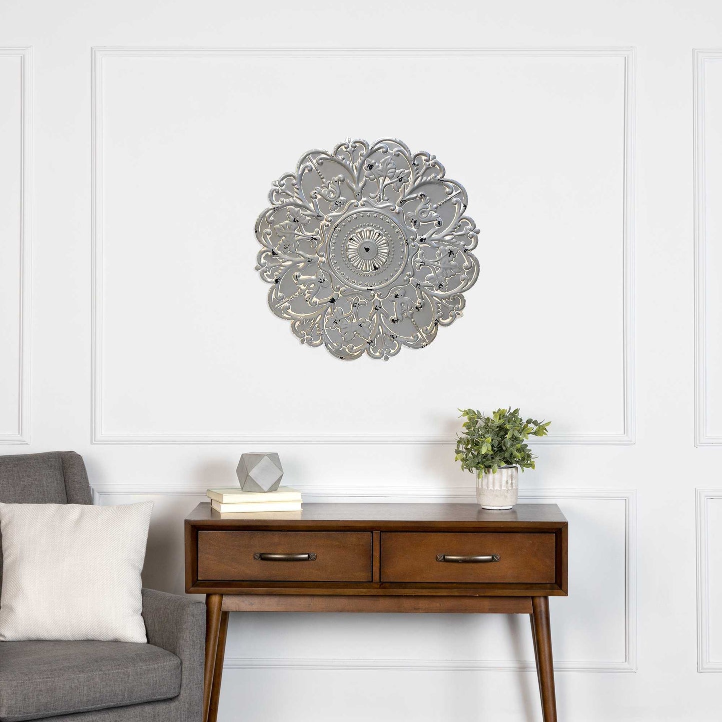 Distressed Floral Metal Medallion Wall Decor-2