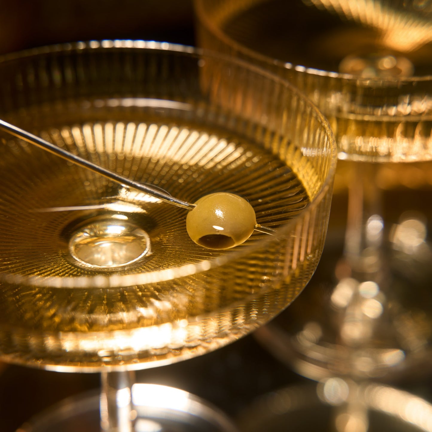 Ribbed Coupe Cocktail Glasses 8 oz | Set of 4 | Classic Manhattan Glasses For Cocktails, Champagne Coupe, Ripple Coupe Glasses, Art Deco Gatsby Vintage, Crystal with Stems (Clear)-6