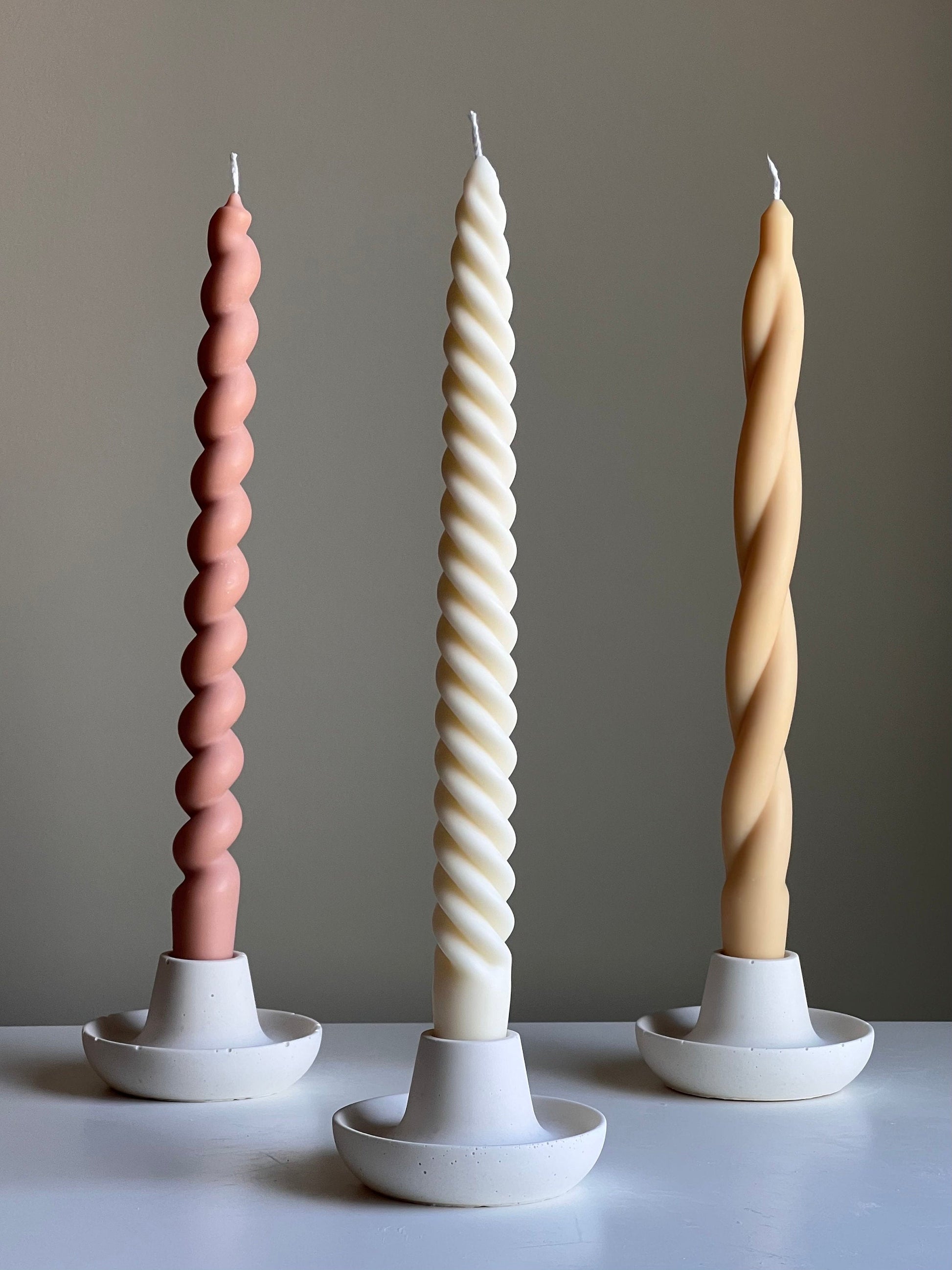 Round Candlestick Holder-3