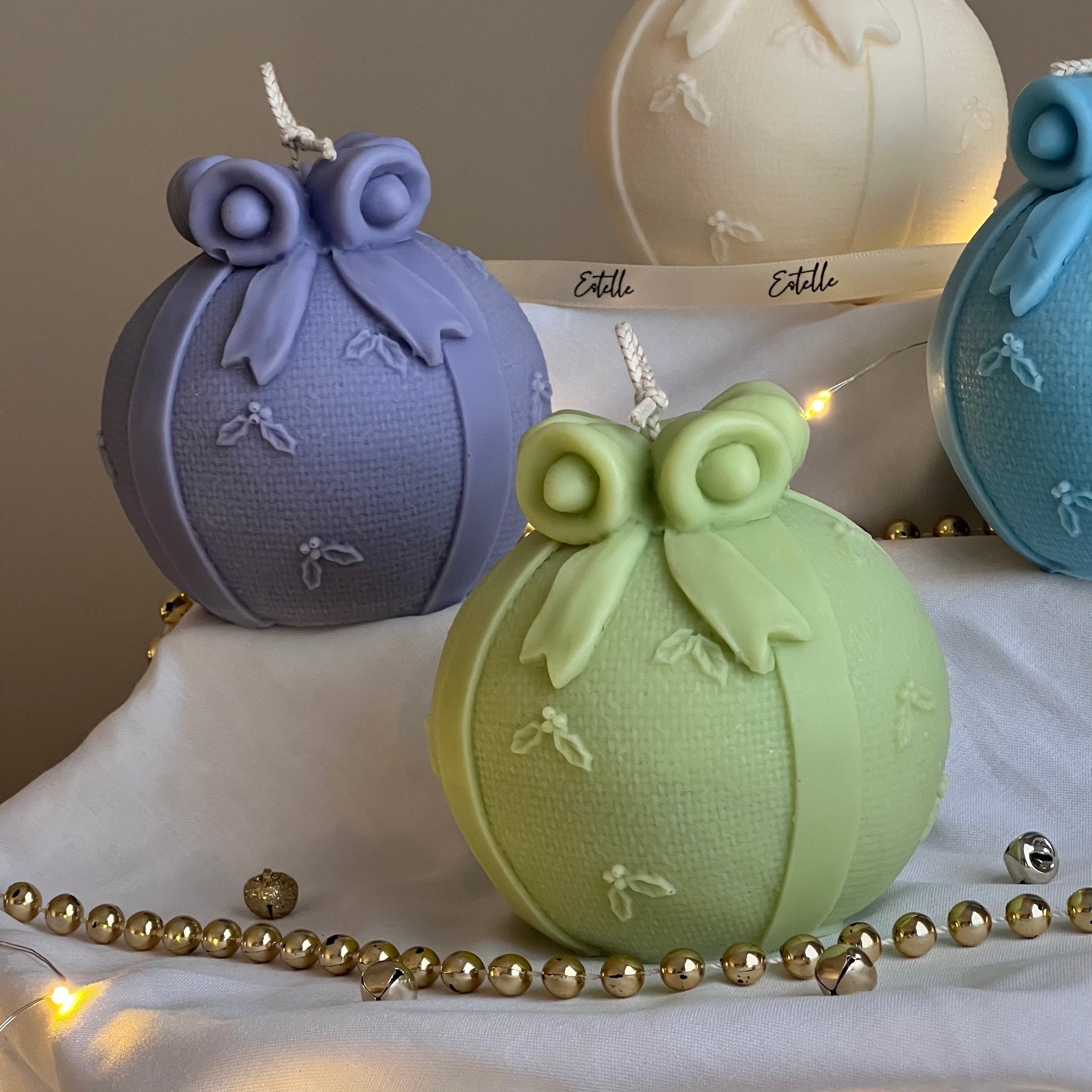 Big Christmas Bauble Candle-2