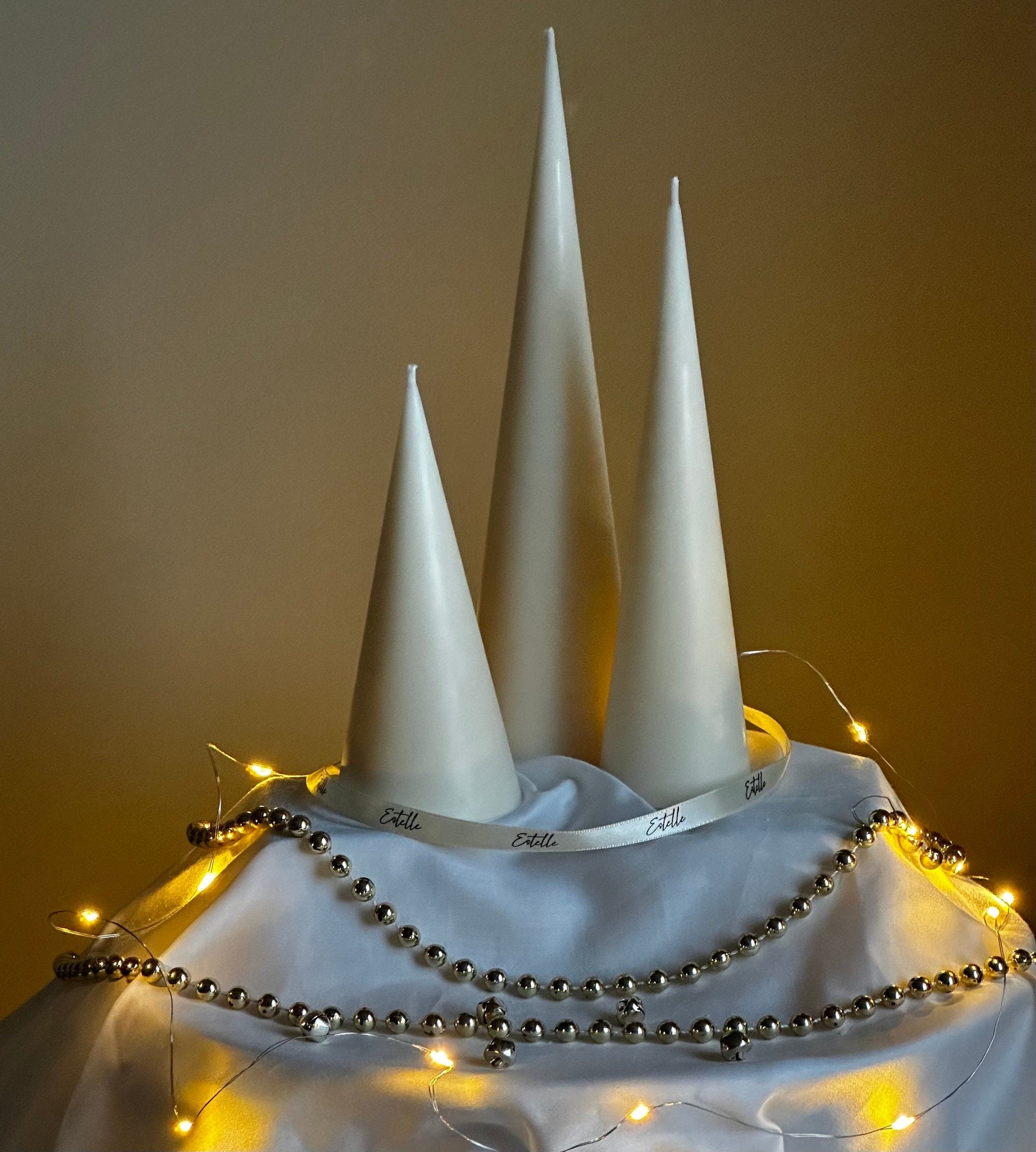 Minimalist Christmas Cone Candle Set-0