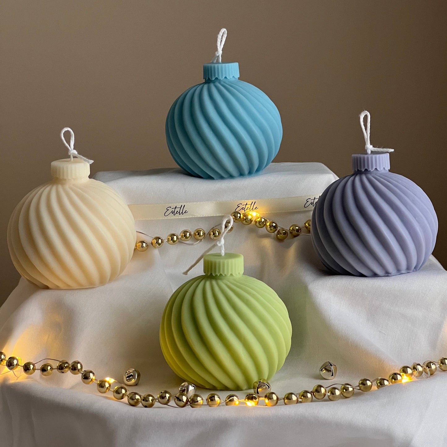 Swirl Christmas Bauble Candle-5