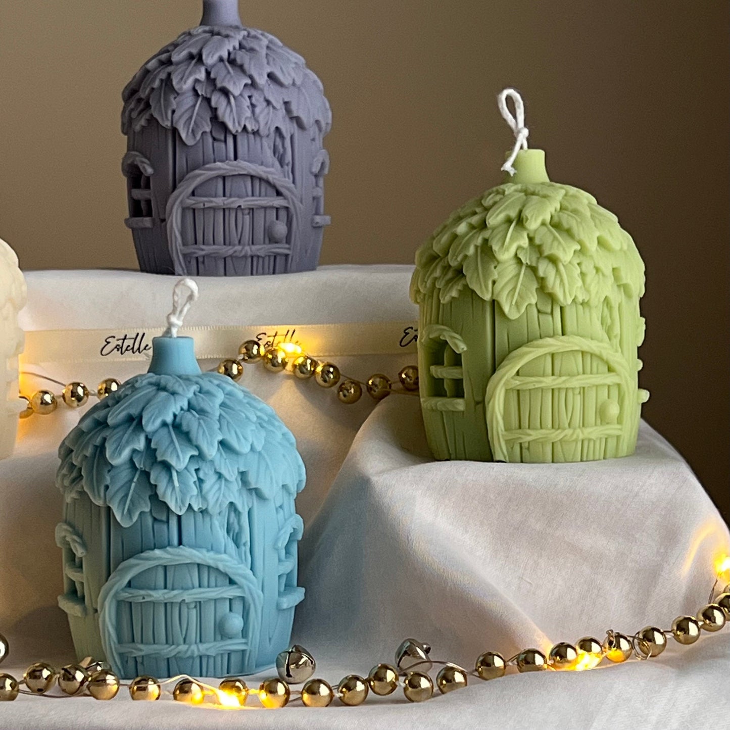 Acorn Christmas House Candle-4